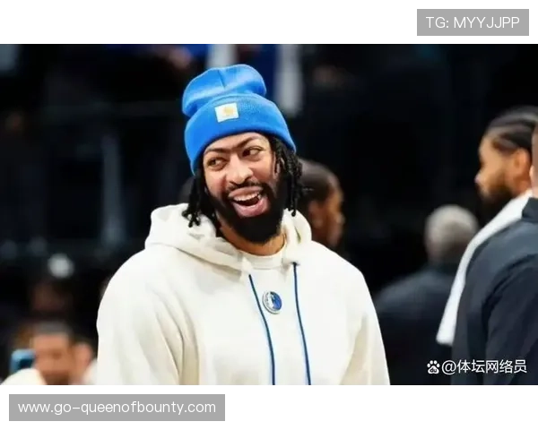 达拉斯独行侠新赛季揭幕大战圣安东尼奥马刺状元弗拉格迎来备受瞩目的NBA首秀